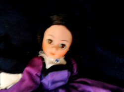 mme alex scarlett face